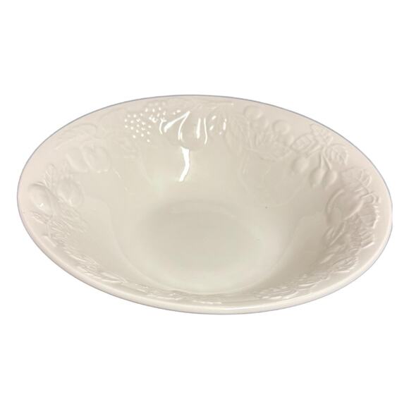 Gibson China Embossed Fruit Bowl Off-White 10 1/8” Ceramic Serving Dish - Picture 5 of 8